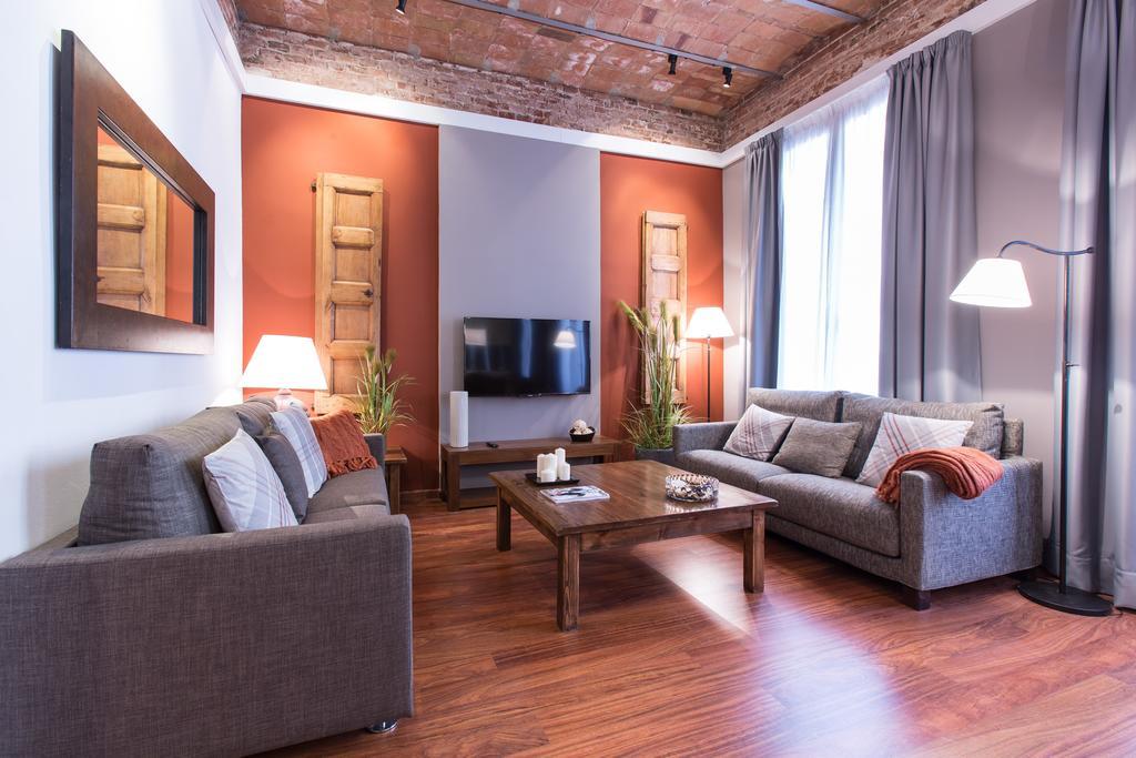 Serennia Ramblas - Plaça Catalunya Barcelona