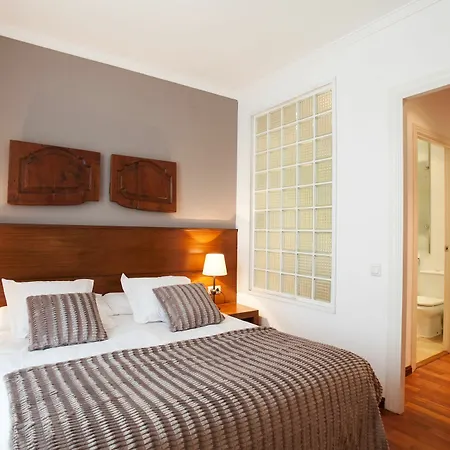 Serennia Apartamentos Ramblas - Placa Catalunya Barcelona Exterior photo