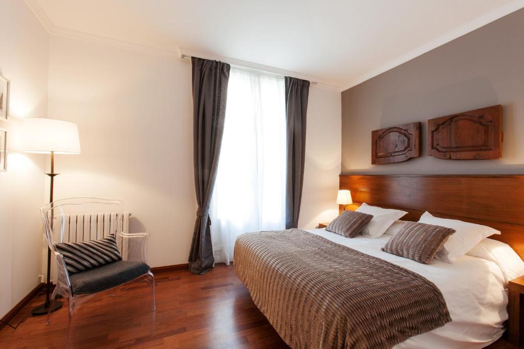 Serennia Ramblas - Plaça Catalunya Barcelona