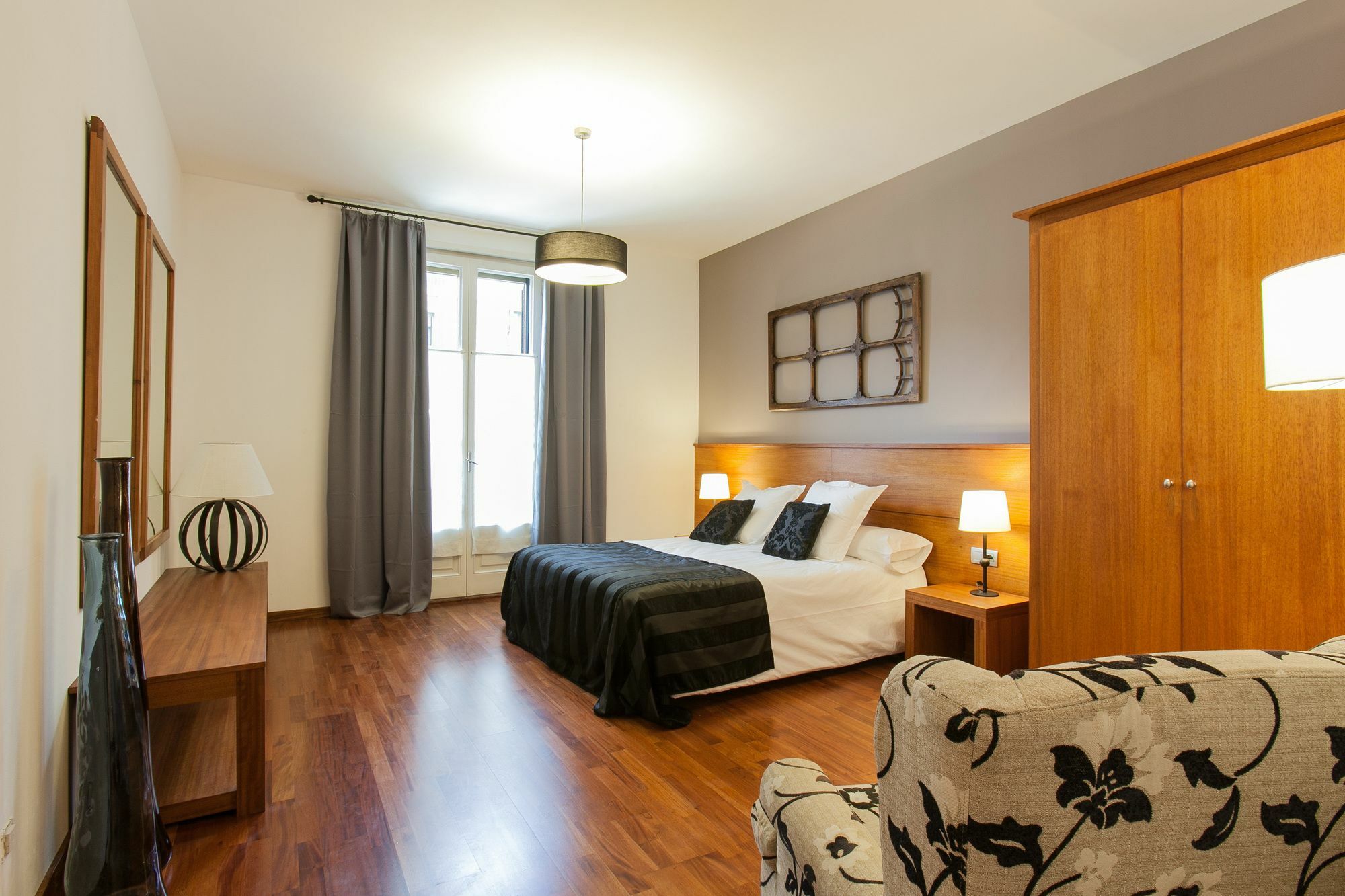 Serennia Ramblas - Placa Catalunya Appartement